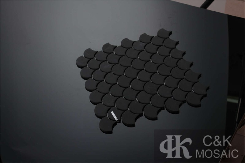 Hot selling Black Fan Glass Recycled glass mosaic for backsplash SDM801